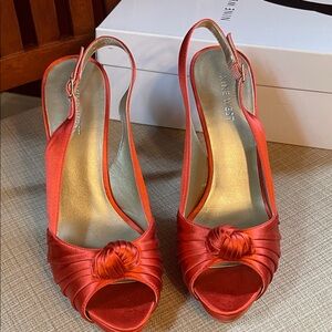 Nine West "Luxious" Slingback Satin Heels - Medium Orange (sz 7) NEW